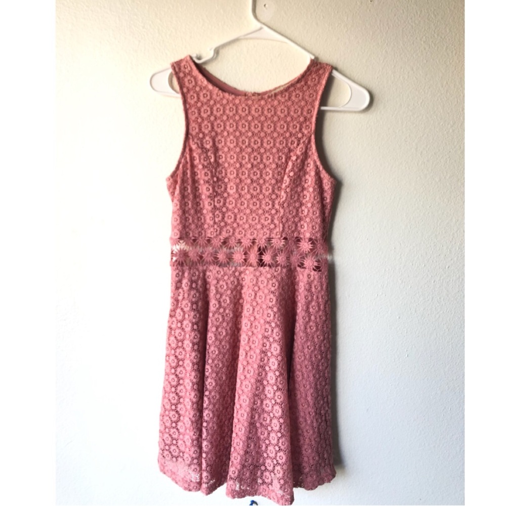 Pink waistline laced Dress™️